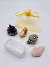 Load image into Gallery viewer, crystal gift box set