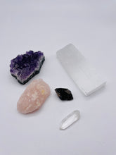 Load image into Gallery viewer, Small Crystal Gift Box