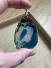 Load image into Gallery viewer, Agate Slice Pendant