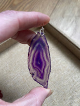 Load image into Gallery viewer, Agate Slice Pendant purple