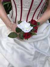 Load image into Gallery viewer, Pearl & Quartz Illusion Bracelet