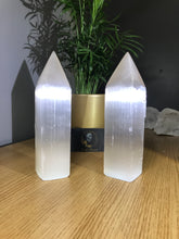 Load image into Gallery viewer, Selenite Pencil Tower