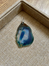 Load image into Gallery viewer, Agate Slice Pendant
